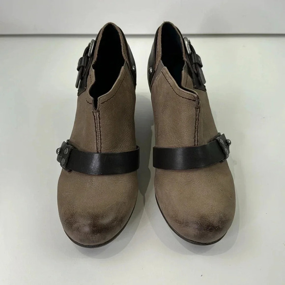 El Rino Tan Leather Heeled Ankle Booties - Picture 4 of 10